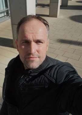 Artur1, Minden