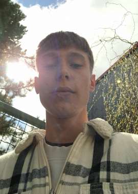 Steddy, 19, Gotha