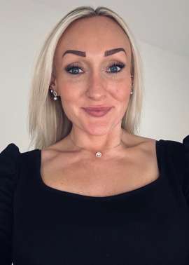 Nadiiiiia, 30, Hennef