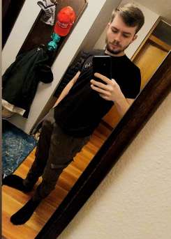 LukasColi, 21, Frickenhausen