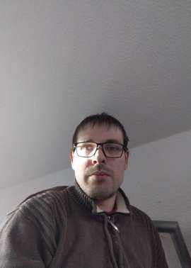 Julian1992, 33, Celle