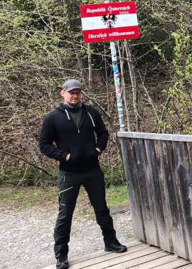 Alexander9, Worms