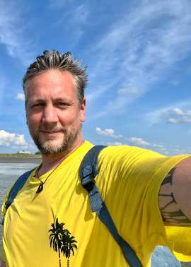 Miovito, 47, Kassel
