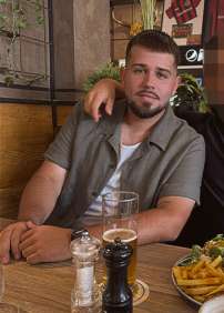 Maksim8999, 25, Düren