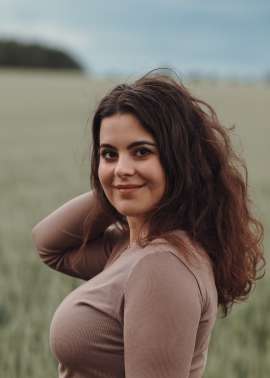 Julia1999, 26, Hamburg