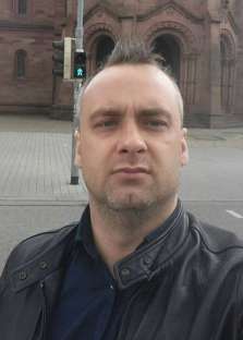 Мужчинасам, Freiburg im Breisgau