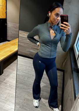 Naviaaaa, 30, Siegen